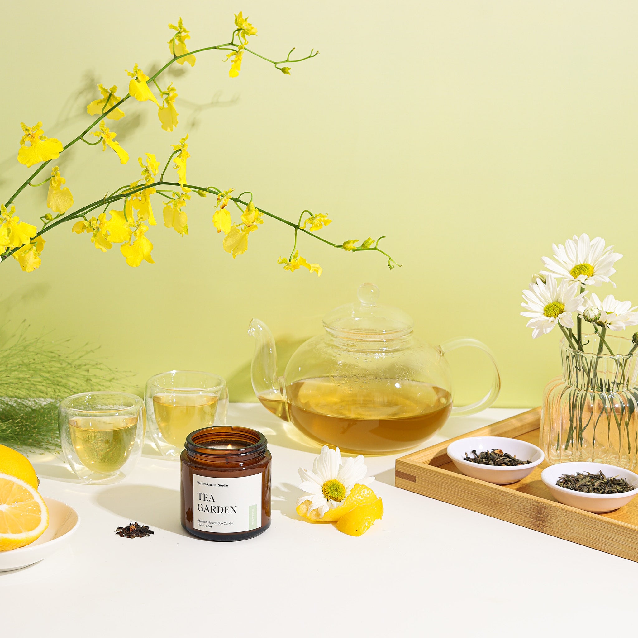 Tea inspired scented candle by Borneo Candle Studio Malaysia. Tea Garden Scented Candle with scent notes of lemon, white tea and green tea in 3.5oz size.
